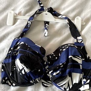 Tommy Bahama bikini top 36DD with underwire.
